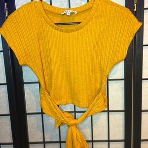 Crop top